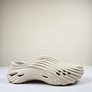 Crocs Echo Wave Clogs Size M8/W10 Almond Tint Slip On Sandals Slides Shoes